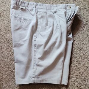 Dockers Pleated Shorts/Golf 31w